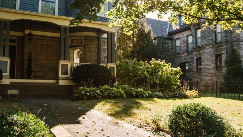 residential-home-landscape-sylvan-gardens-pittsburgh